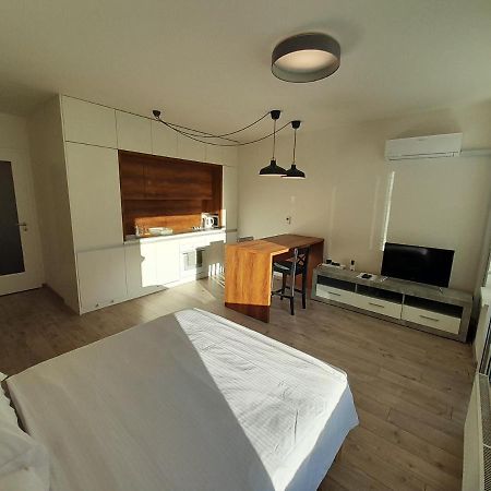 Entrez Radnica 2 Lägenhet Košice Exteriör bild